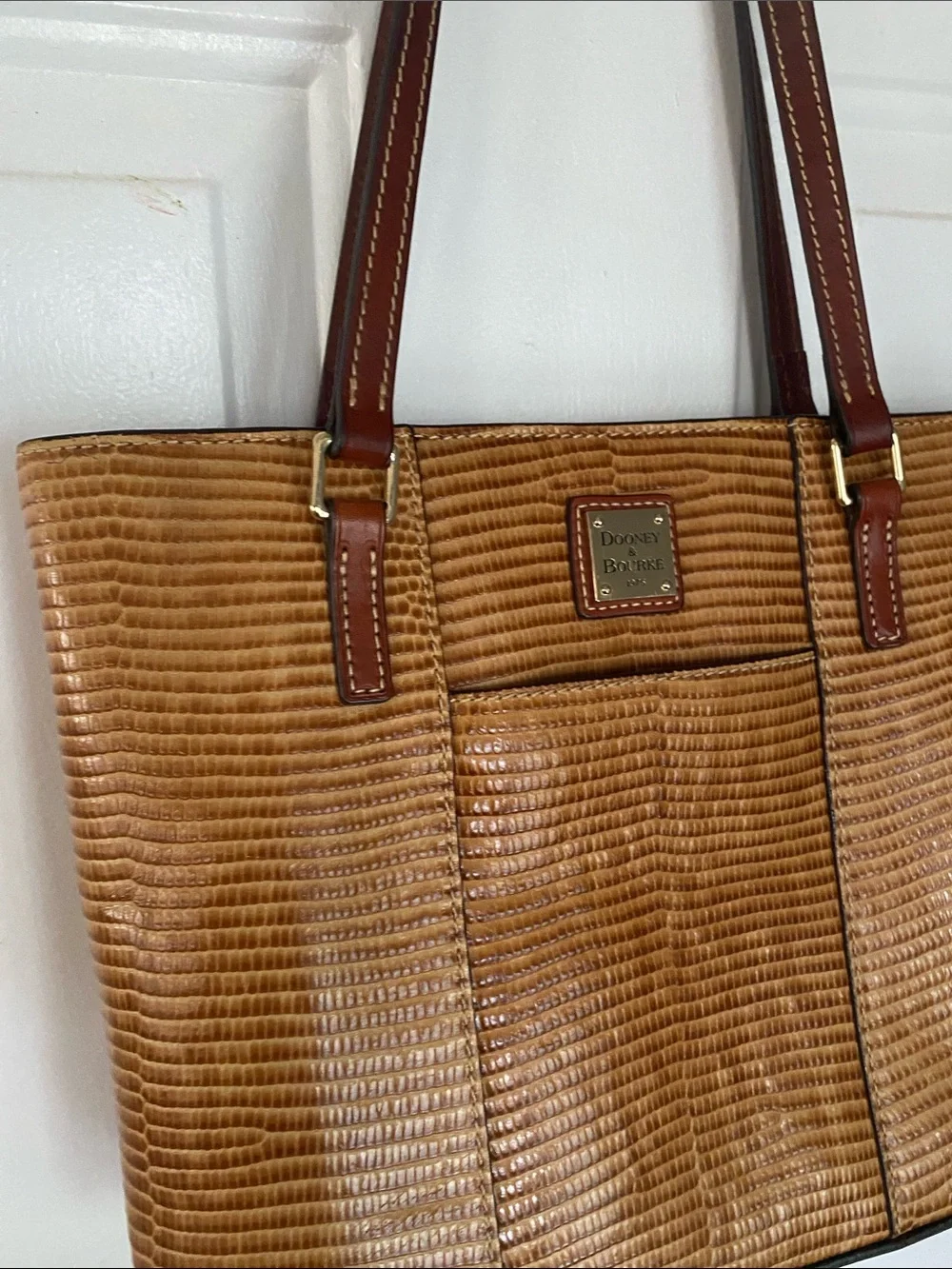 Dooney & Bourke classic dooney